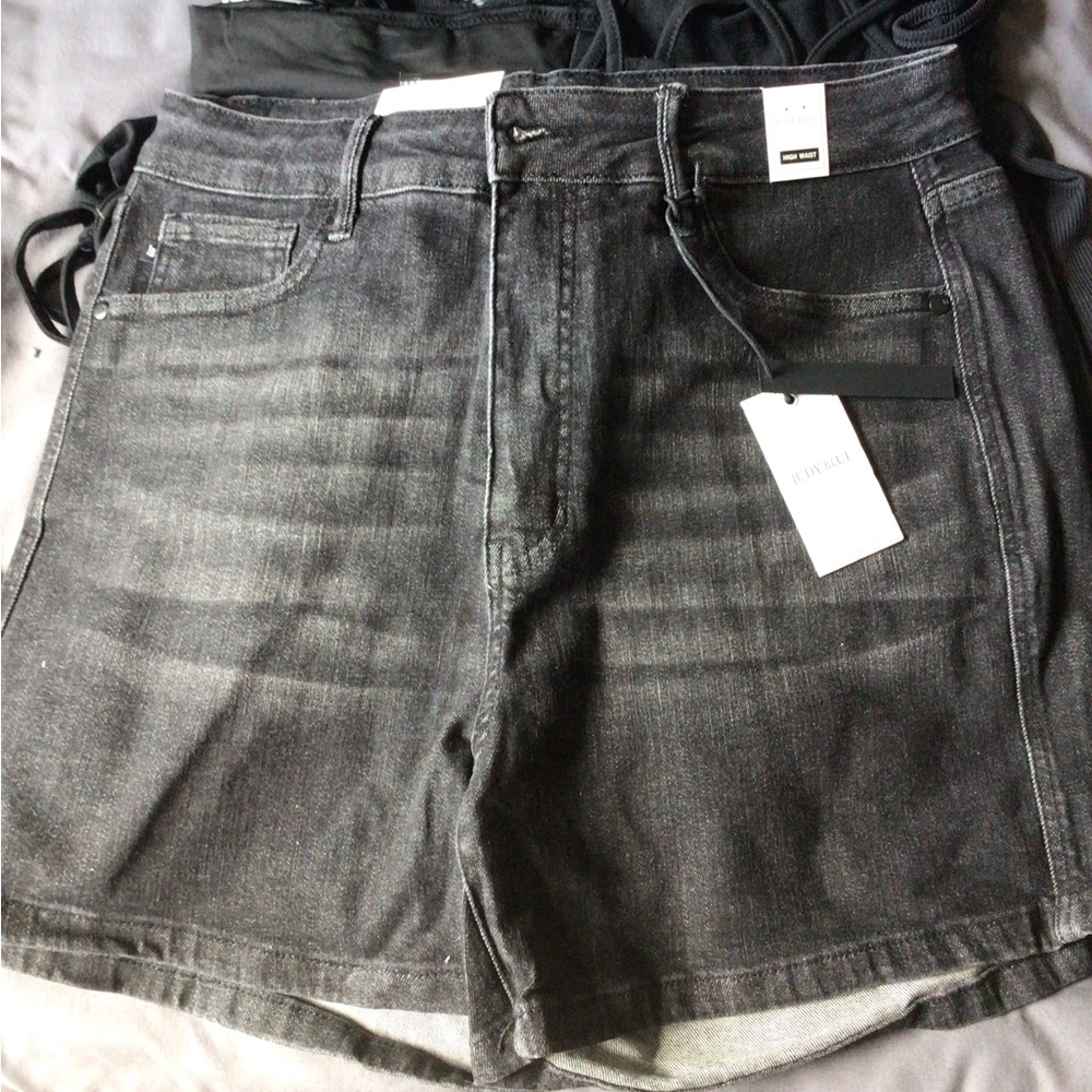 NWT Judy Blue Washed Black High-Rise with tummy control panel